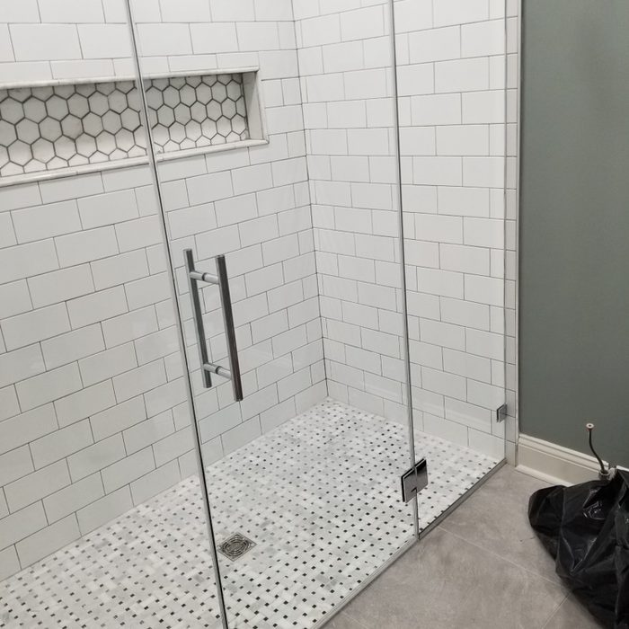 Ducha con azulejo / Tiled shower